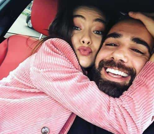 In 2013, Neslihan Atagül and Kadir Doğulu met and fell in love while portraying the leading roles in the drama series Fatih Harbiye-min (1)