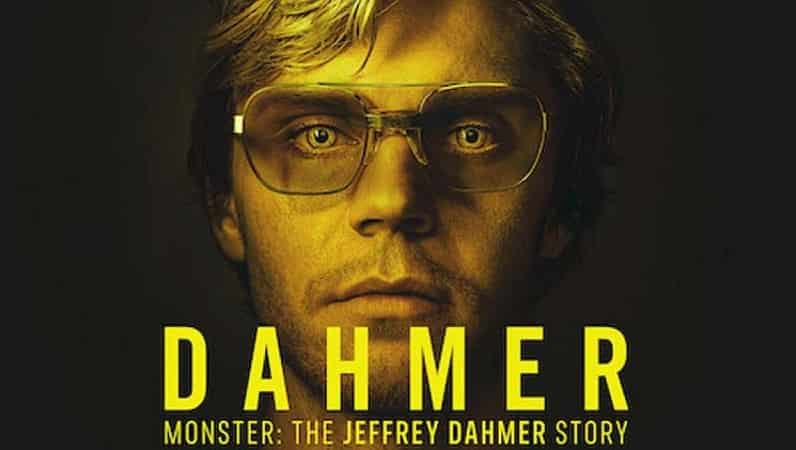 Dahmer-Monster The Jeffrey Dahmer Story (2022), starring Evan Peters a new Netflix crime series based on the story of serial killer known as the Milwaukee Cannibal-min cover netflix Dahmer-Monster: The Jeffrey Dahmer Story, close up of Evan Peters face, wearing glasses