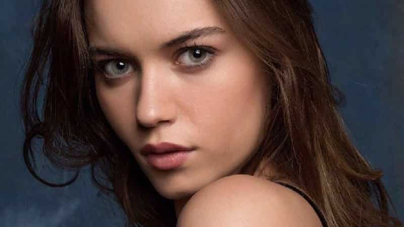 Turkish actress Afra Saraçoğlu – 33 Facts Every Fan Should Know