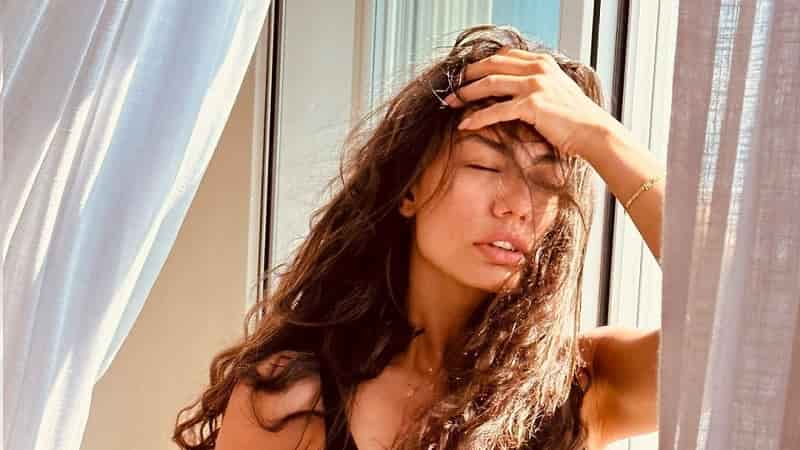 Demet Özdemir Sparks Hate Comments Bikini photos instagram-min