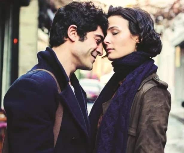 Büsra Develi burak deniz dating-min (1)
