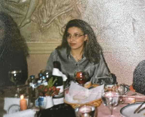 Hande Erçel mother-min